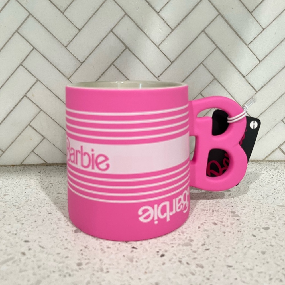 Mattel Barbie Logo 21 oz Ceramic Mug Pink NWT - Picture 4 of 6